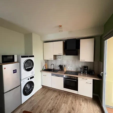 Blick Ins Gruene Apartment